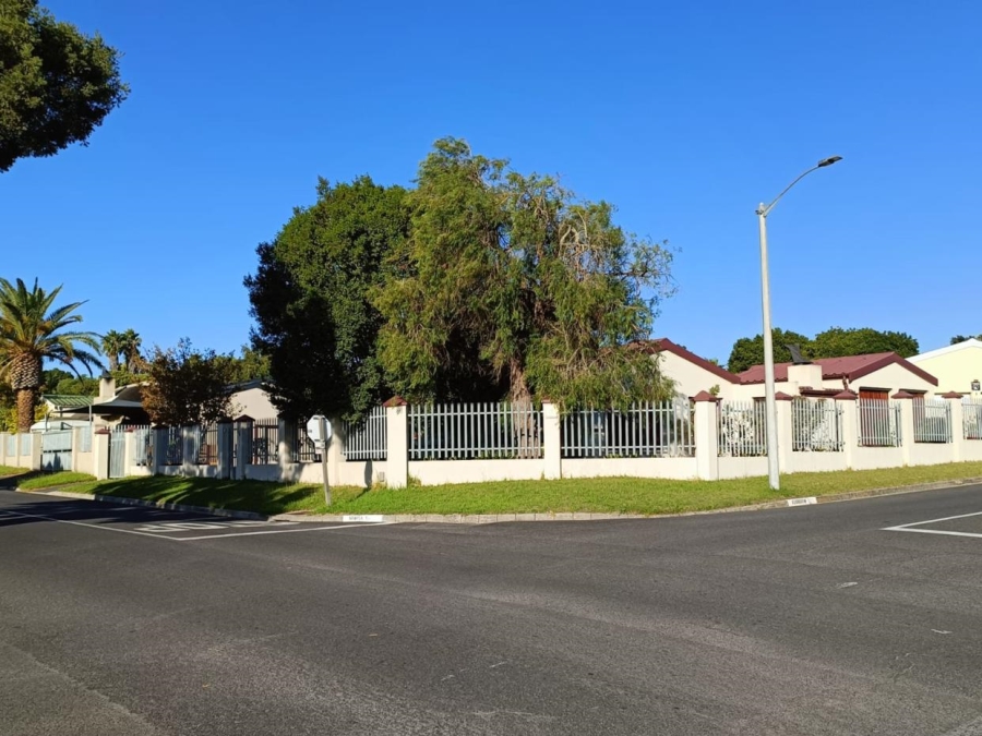 3 Bedroom Property for Sale in Protea Heights Western Cape